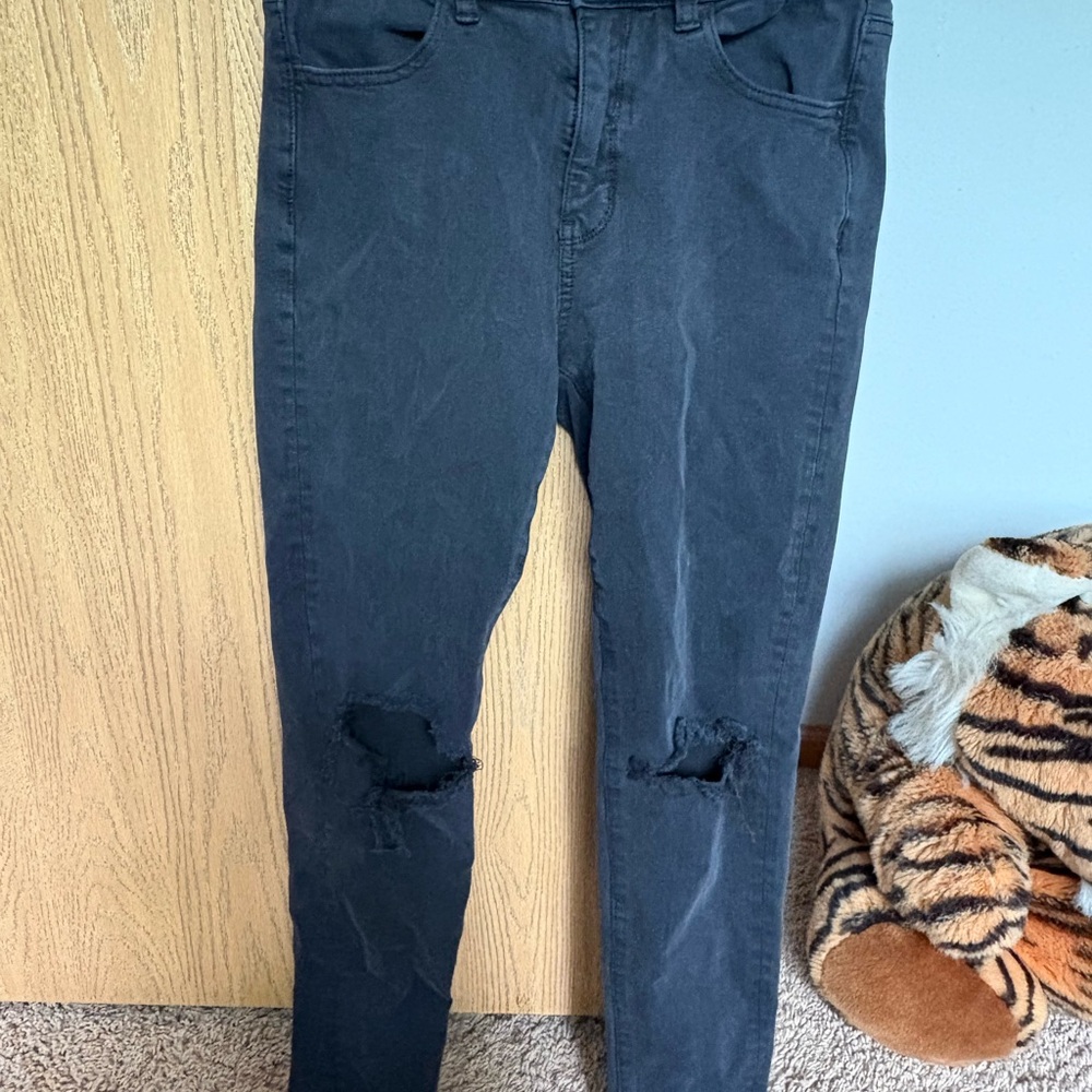 American Eagle Outfitters Black Skinny Jeans with Distressed Details